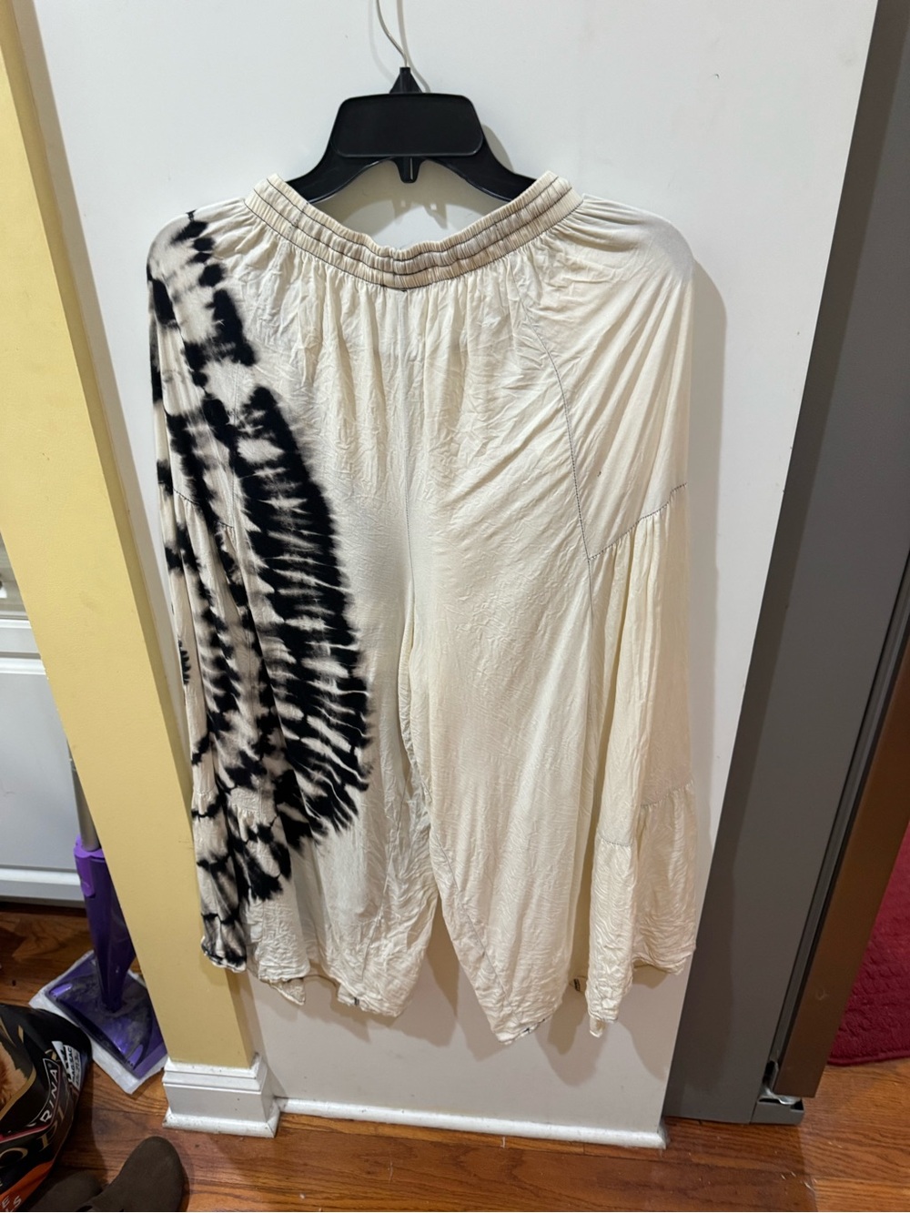 Women’s Cream Tie-Dye Long Sleeve Tunic Top